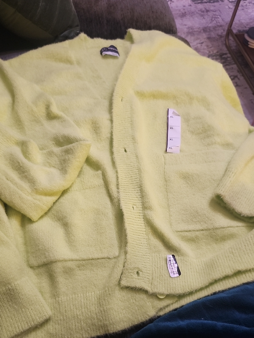 Original Use New Soft Chartruese Cardigan Women's V-Neck Sweater W/pockets Sz.XL - Picture 7 of 10